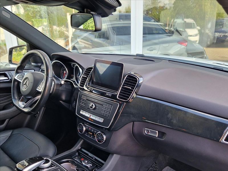 Mercedes-Benz GLE 3,0 i AMG 270kW 4MATIC PANORAM - fotka 18 z 50