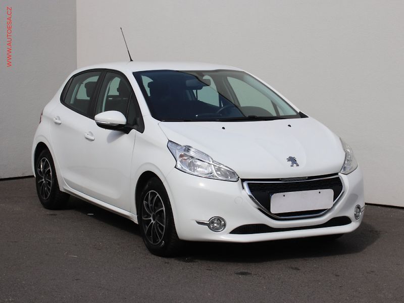 Peugeot 208 (2012) 1.2 i, 1.maj,ČR, Active - fotka 1 z 3