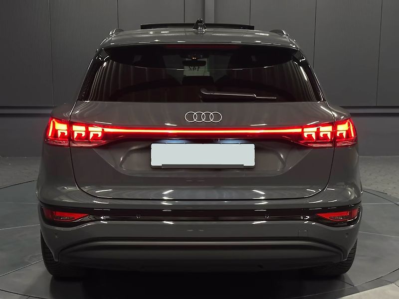 Audi Q6 e-tron perf. S-Line B&O Vzduch Pano - fotka 7 z 28