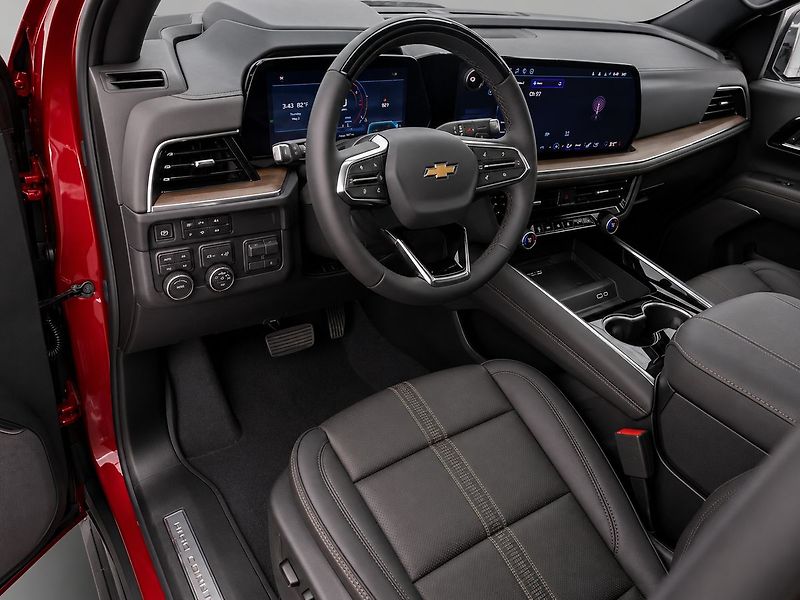 Chevrolet Suburban (2026) High Country 2026 - fotka 7 z 9