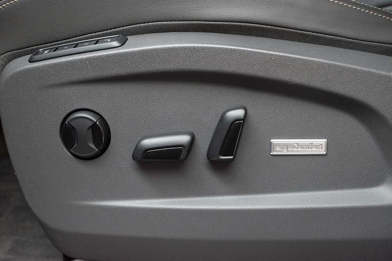 Volkswagen Multivan 1.4 TSI LONG*TAŽNÉ*ZÁRUKA*ČR 1 - fotka 22 z 50