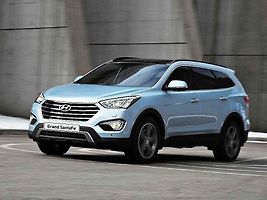 Hyundai Grand Santa Fe.