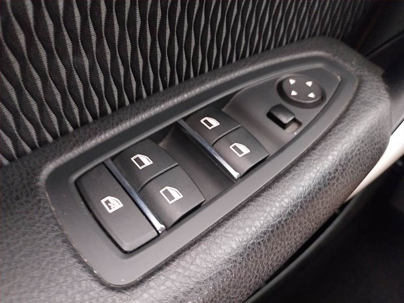 BMW Řada 1 (2019) 118d, Serv.kniha, Tempomat - fotka 18 z 21