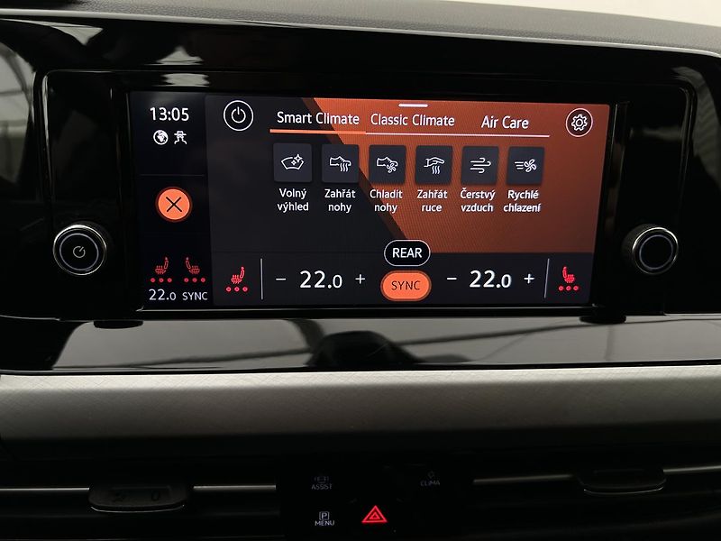 Volkswagen Golf 1.5 TSI LIFE - fotka 20 z 26