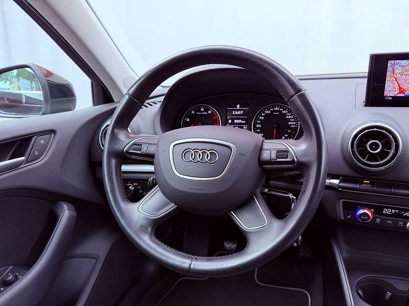 Audi A3 1.4 Sportback, 1.Maj, Serviska - fotka 17 z 27