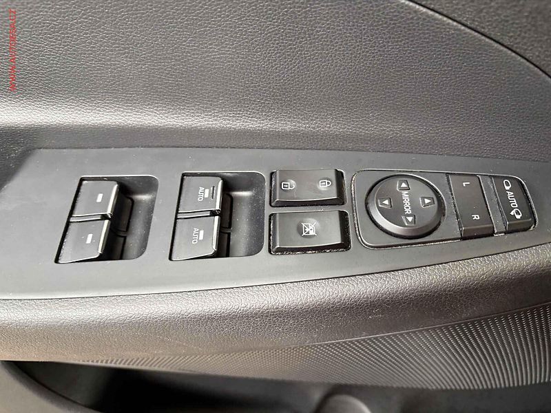 Hyundai Tucson (2019) 1.5 T-GDi, ČR, AT, navi - fotka 12 z 16