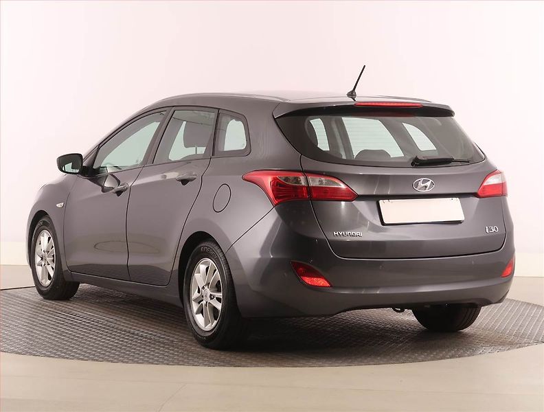 Hyundai i30 (2016) 1.6 GDI, ČR,1.maj, Tempomat - fotka 4 z 17