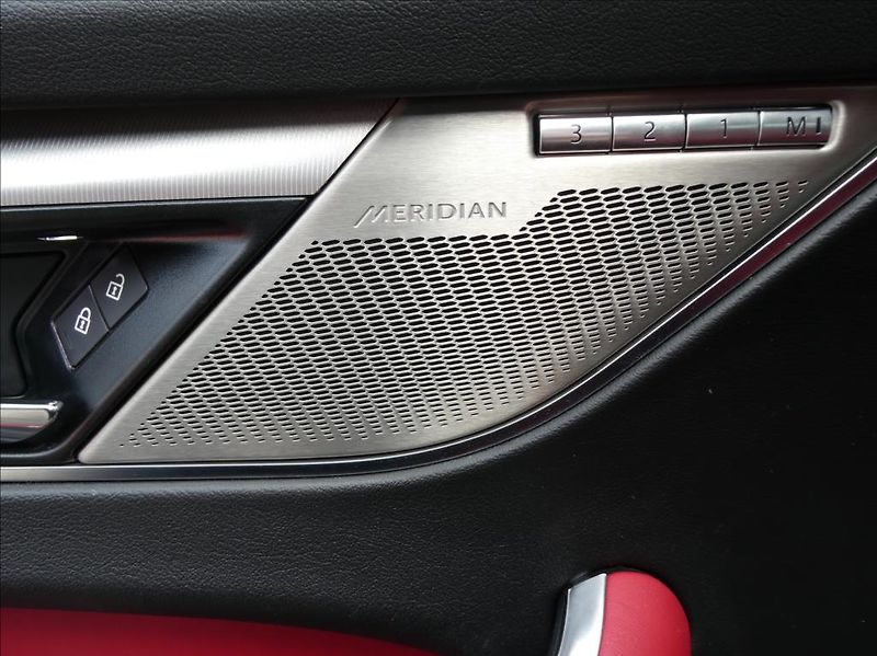 Jaguar F-Pace 2,0 P400e PHEV HSE,1Maj,ČR DPH - fotka 16 z 44