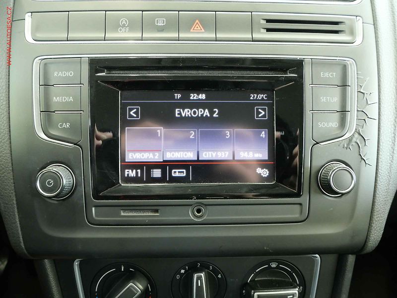 Volkswagen Polo (2014) 1.2TSi, 2.maj, AC - fotka 15 z 16