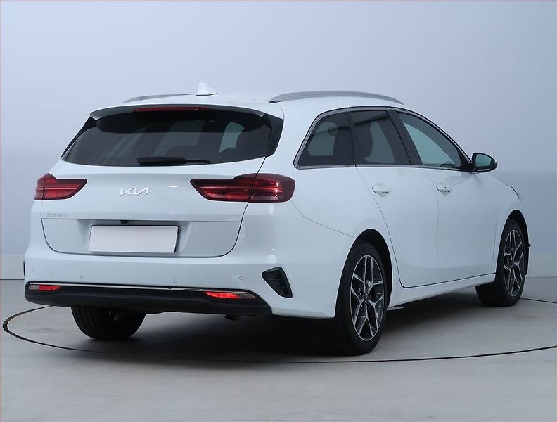 Kia Ceed (2025) Top 1.5 T-GDI - fotka 5 z 19
