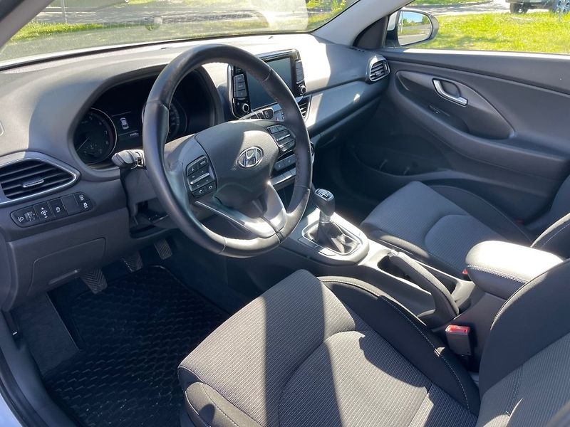 Hyundai i30 1,0 T-GDi Family Comfort, ČR - fotka 10 z 34