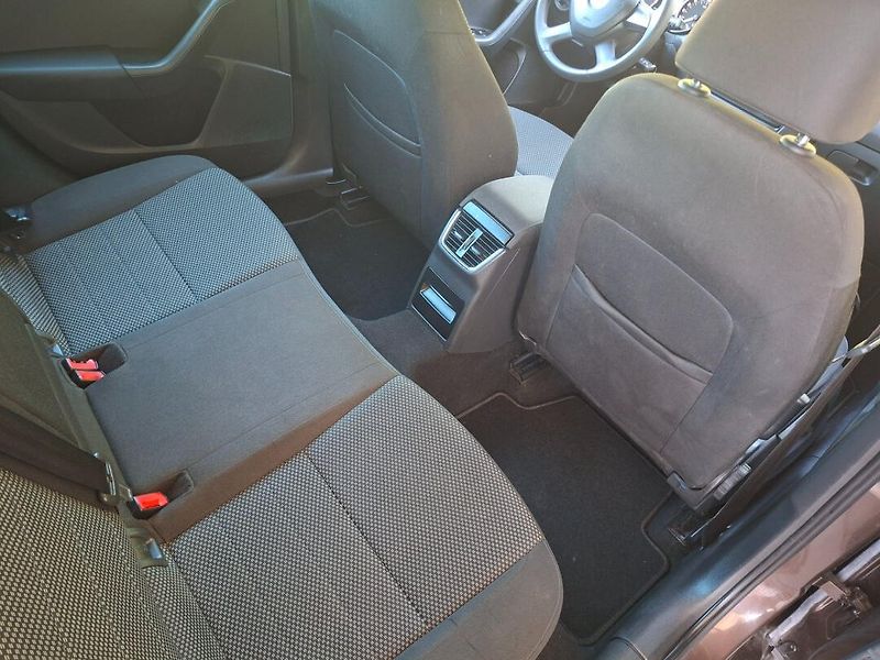 Škoda Octavia (2014) 1.4TSI 103kW 6MAN -1.MAJITEL - fotka 28 z 40
