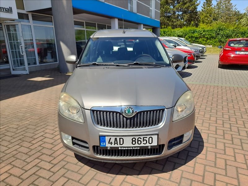 Škoda Roomster 1,4 TDi STÁLE U NÁS - fotka 17 z 17