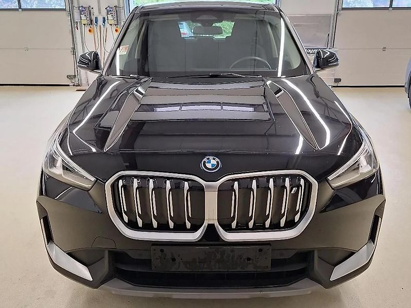 BMW iX1 (2024) - fotka 2 z 13