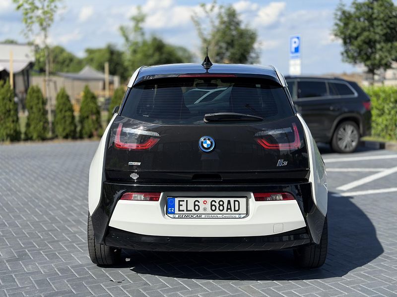 BMW i3 (2016) 60ah 125 kW - fotka 5 z 23