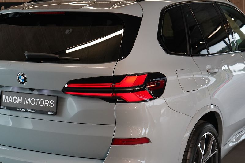 BMW X5 30d xDrive, Masáž, Nezávislé - fotka 9 z 44