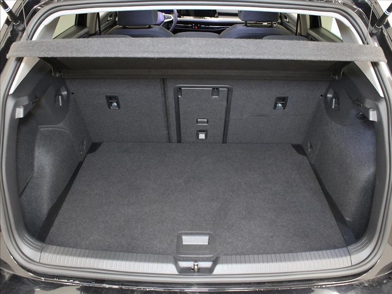 Volkswagen Golf 1,5 TSi 110kW Style 45tkm. ČR - fotka 22 z 24