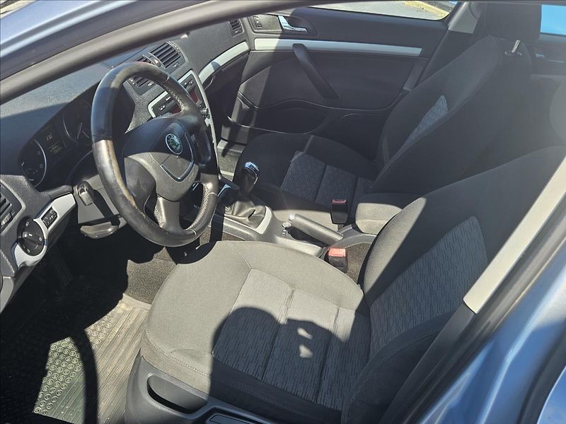 Škoda Octavia 1,2 TSI  Elegance Combi - fotka 7 z 15