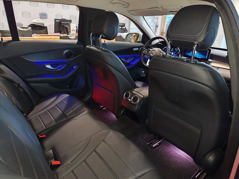 Mercedes-Benz Třídy C 220 d Avantgarde kombi - fotka 19 z 31