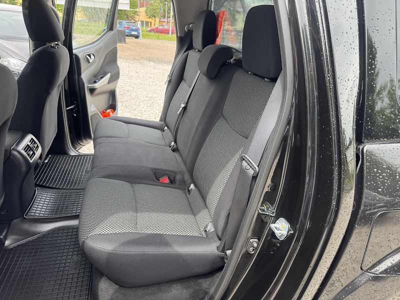 Nissan Navara (2017) 2.3DCi,4x4,TAŽNÉ,DPH - fotka 22 z 37