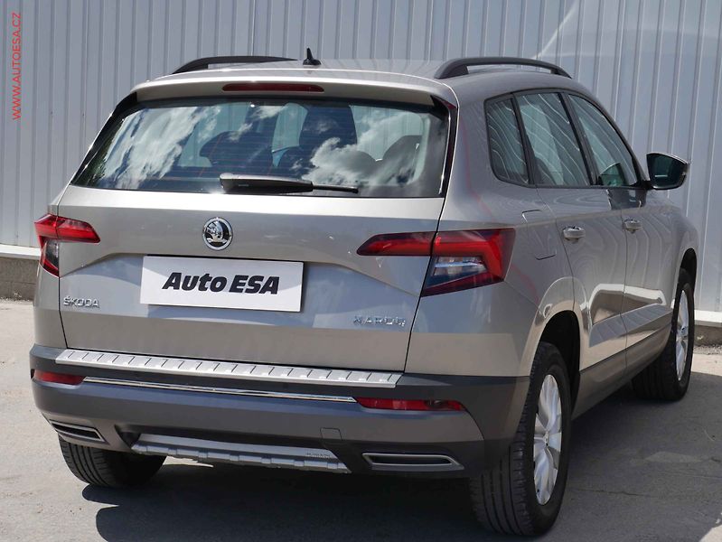 Škoda Karoq (2018) 1.6 TDi, ČR, LED, AC, TZ - fotka 4 z 19