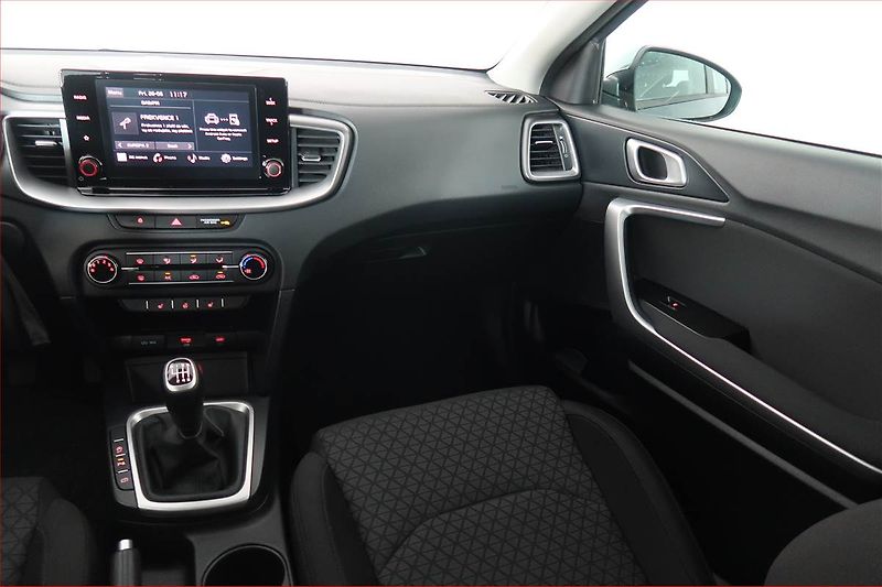 Kia Ceed (2023) Spin 1.0 T-GDI, SPIN, DPH - fotka 8 z 17
