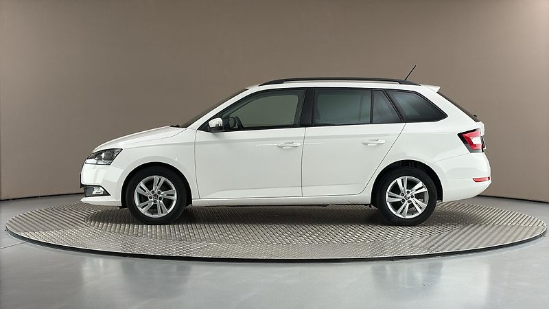 Škoda Fabia 1.0 TSI Ambition Combi - fotka 4 z 24