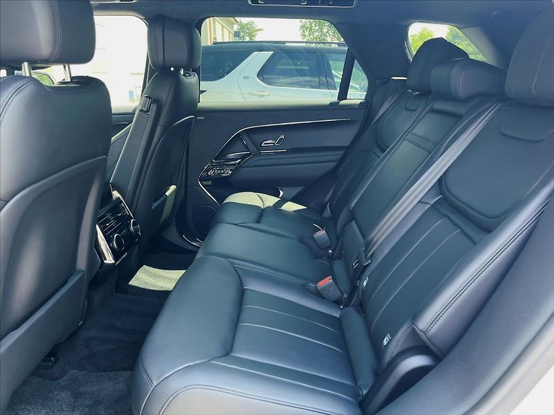 Land Rover Range Rover Sport 3,0 Autobiography D350 AWD - fotka 11 z 12