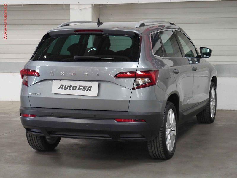 Škoda Karoq (2019) 1.6 TDi, Style, LED, navi - fotka 6 z 23