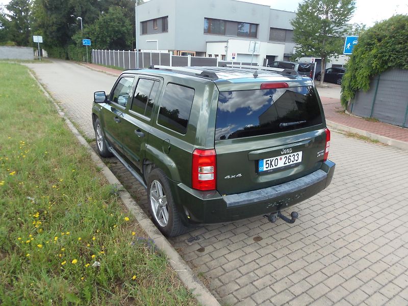 Jeep Patriot (2008) 2.4i LPG automat nová STK - fotka 7 z 21