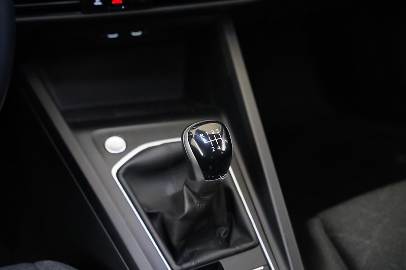 Volkswagen Golf - fotka 20 z 23