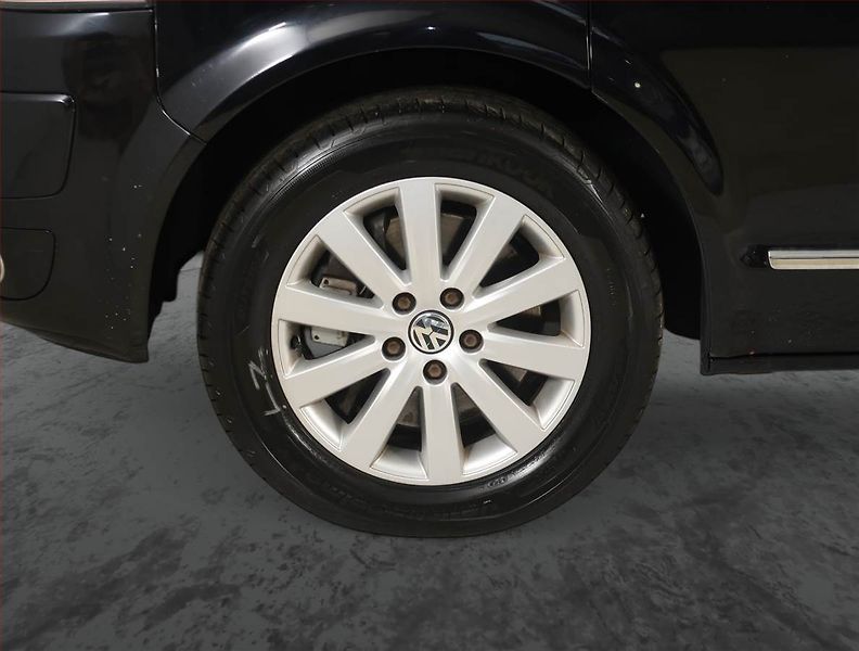 Volkswagen Multivan (2013) Highline 2.0 TDI 4Motion, ČR - fotka 15 z 24