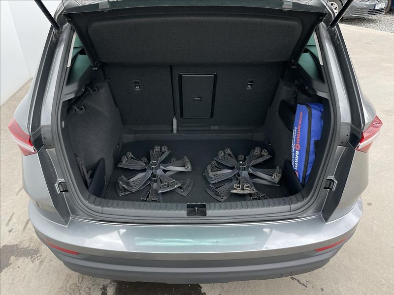 Škoda Karoq 2,0 TDI 4x4 DSG Style Plus LED - fotka 25 z 25