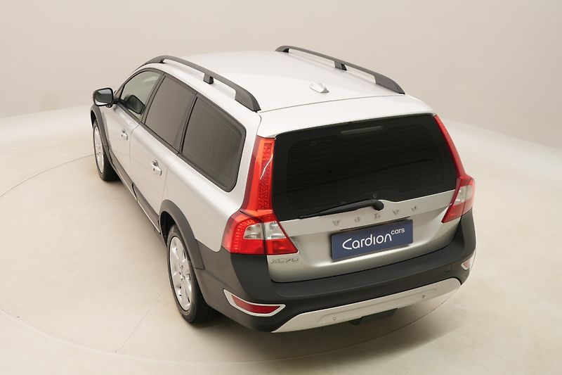 Volvo XC70 3.2 AWD MOMENTUM AUT CZ - fotka 16 z 42