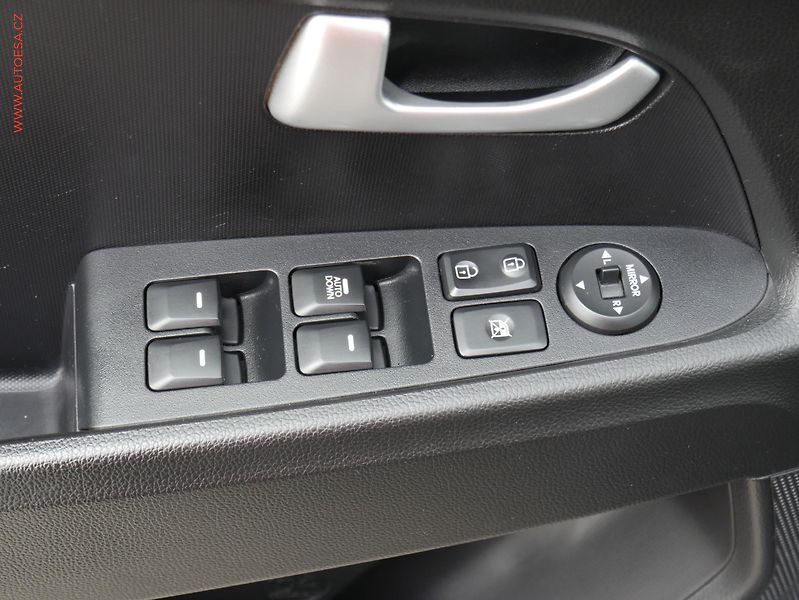 Kia Sportage (2014) 1.6 GDi, Comfort, TZ - fotka 11 z 15