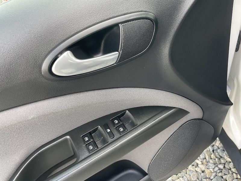 Seat Altea 1.6TDi 105PS XXL ECOMOTIVE TOP - fotka 105 z 189