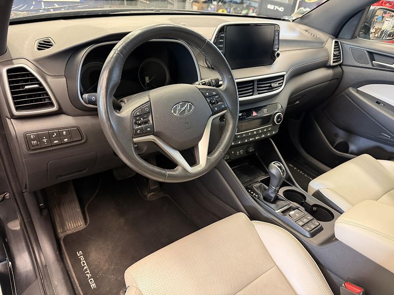 Hyundai Tucson 1.6 CRDI Hybrid 100 kW - fotka 8 z 19