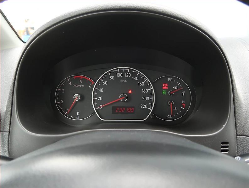 Suzuki SX4 (2009) 1.9 DDiS, 4X4, Serv.kniha - fotka 11 z 17