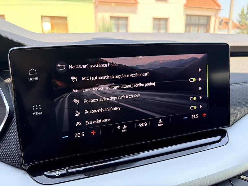Škoda Octavia 2.0TDI STYLE VIRTUAL LED  - fotka 37 z 53
