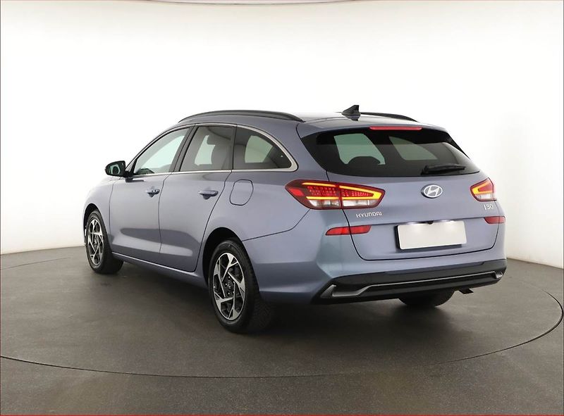 Hyundai i30 (2025) Style 1.0 T-GDI - fotka 4 z 21