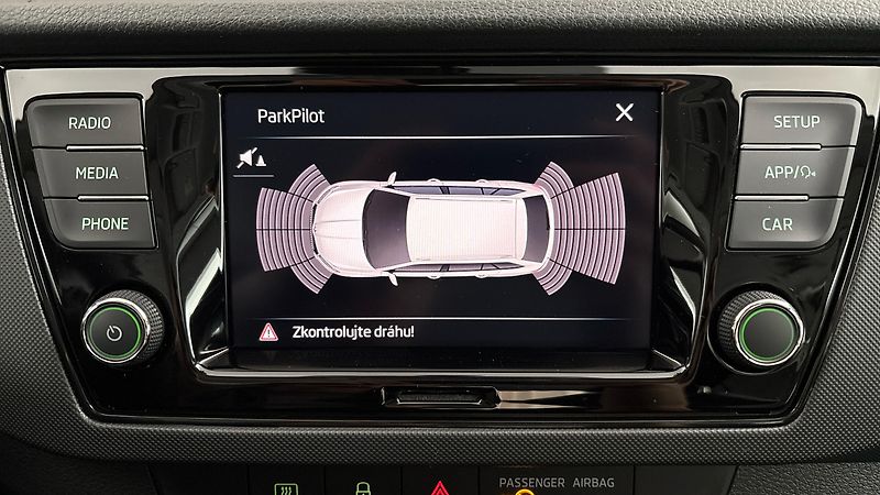 Škoda Fabia 1.0 TSI Ambition Combi - fotka 12 z 23