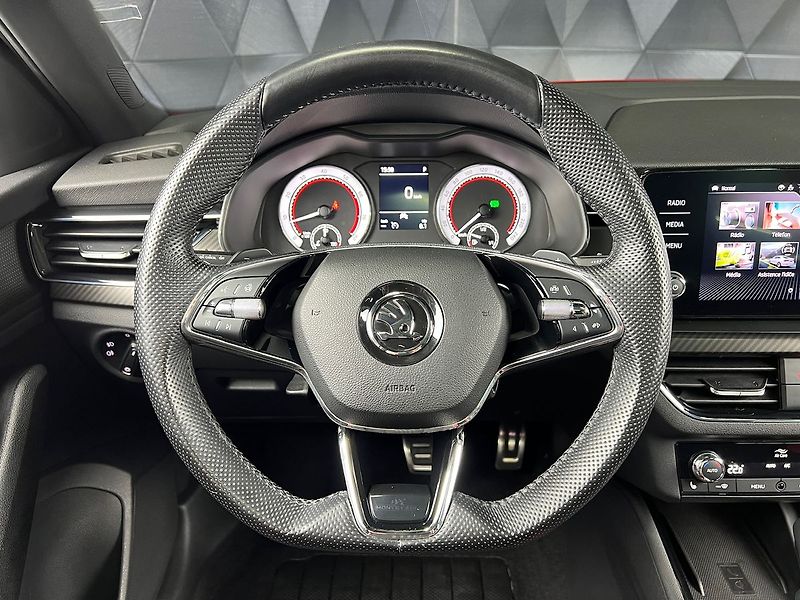Škoda Kamiq 1.5TSI DSG MONTE CARLO, PANORA - fotka 12 z 26
