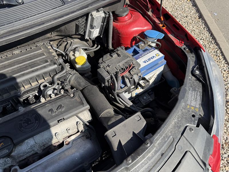 Škoda Roomster 1,4i 16V/63kW - KLIMA,ABS - fotka 45 z 59
