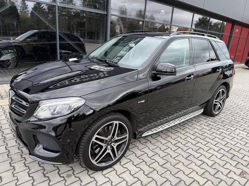 Mercedes-Benz GLE (2017) 43 AMG 287kW 4 MATIC PANORAMA! - fotka 2 z 37