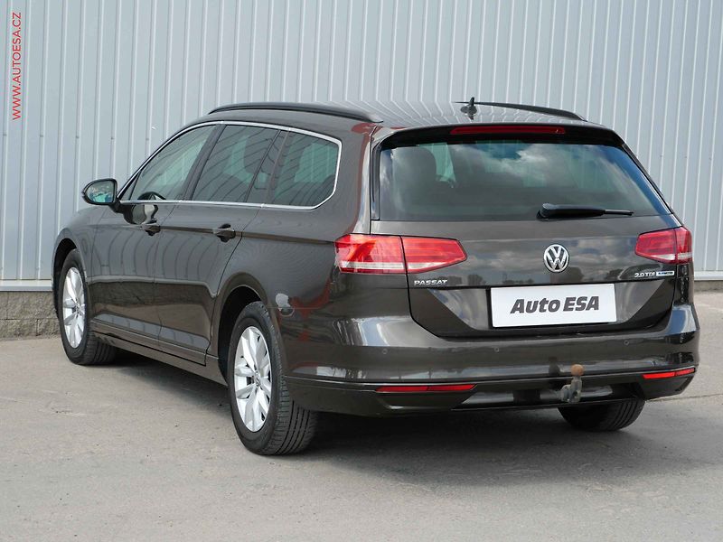 Volkswagen Passat (2016) 2.0 TDi, Comfortline - fotka 6 z 23