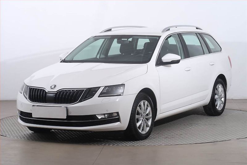 Škoda Octavia (2017) 1.6 TDI, Navi, Tempomat - fotka 2 z 17
