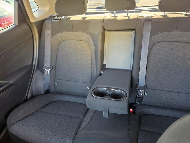 Hyundai Kona KREll 100KW  Kei Záruka Kamera - fotka 31 z 42