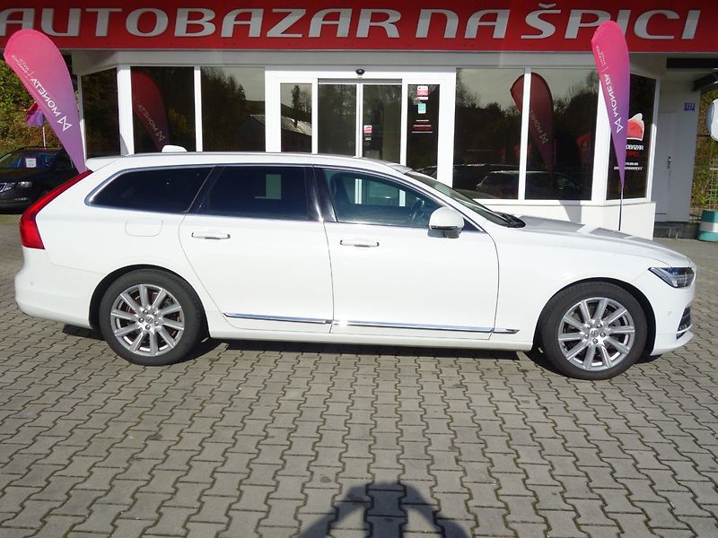 Volvo V90 (2017) 2.0D4 140kW INSCRIPTION -1.MAJ - fotka 3 z 47