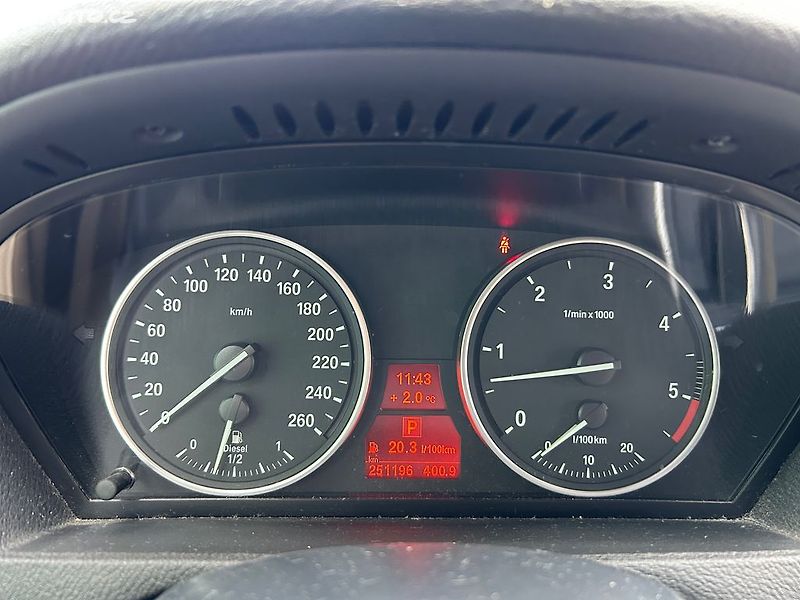 BMW X5 (2013) 3.0 D 180 KW - fotka 15 z 24