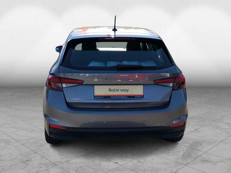 Škoda Fabia 1.0 MPi SELECTION - fotka 9 z 29
